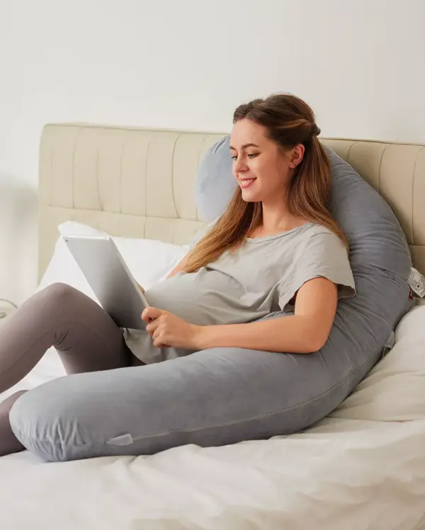 Momcozy – F-Shaped Maternity Body Pillow
